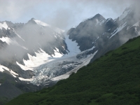 A glacier on the way to Crow Pass